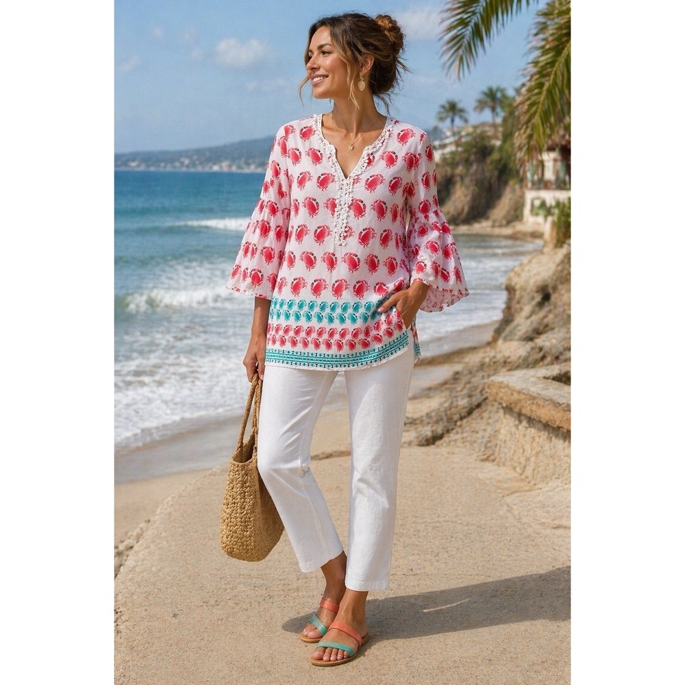 Crown & Ivy Crab Print Tunic Top Women's Medium Beach Coastal Blouse Bell Sleeve